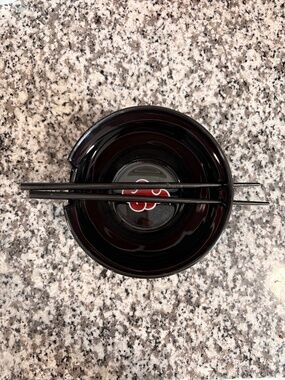 Naruto Bioworld Akatsuki Cloud Ramen Bowl Set With Chopsticks Black Ceramic